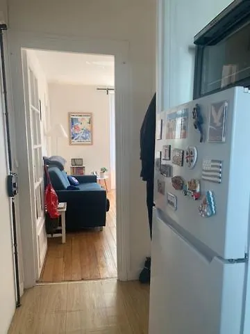 2 Pieces A Montmatre Apartment Paris